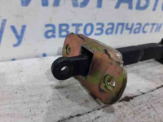 Ограничитель двери передний правый Mitsubishi Pajero Sport K9 2.5 DIESEL 4D56 1996 (б/у) Киев