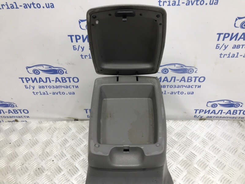 Подлокотник Kia Sorento BL 2.5 DIESEL D4CB 2002 (б/у) Київ - зображення 6