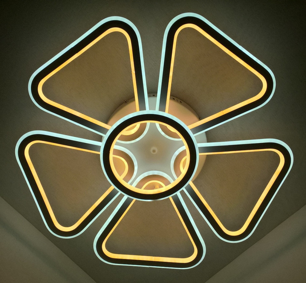 Світлодіодна стельова LED люстра 9984/5+1 Білий 10х62х62 см. Київ - зображення 1