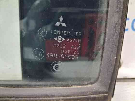 Стекло двери задней левой (форточка) Mitsubishi Pajero Wagon 1999-2006 MR436985 (Арт. 71133) Киев