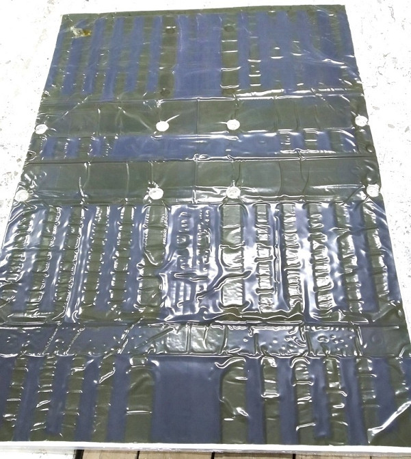 Уплотнитель листовой верхний (мягкий) корпуса основной батареи REV.01 Tesla model S 1006466-00-F Київ - зображення 1