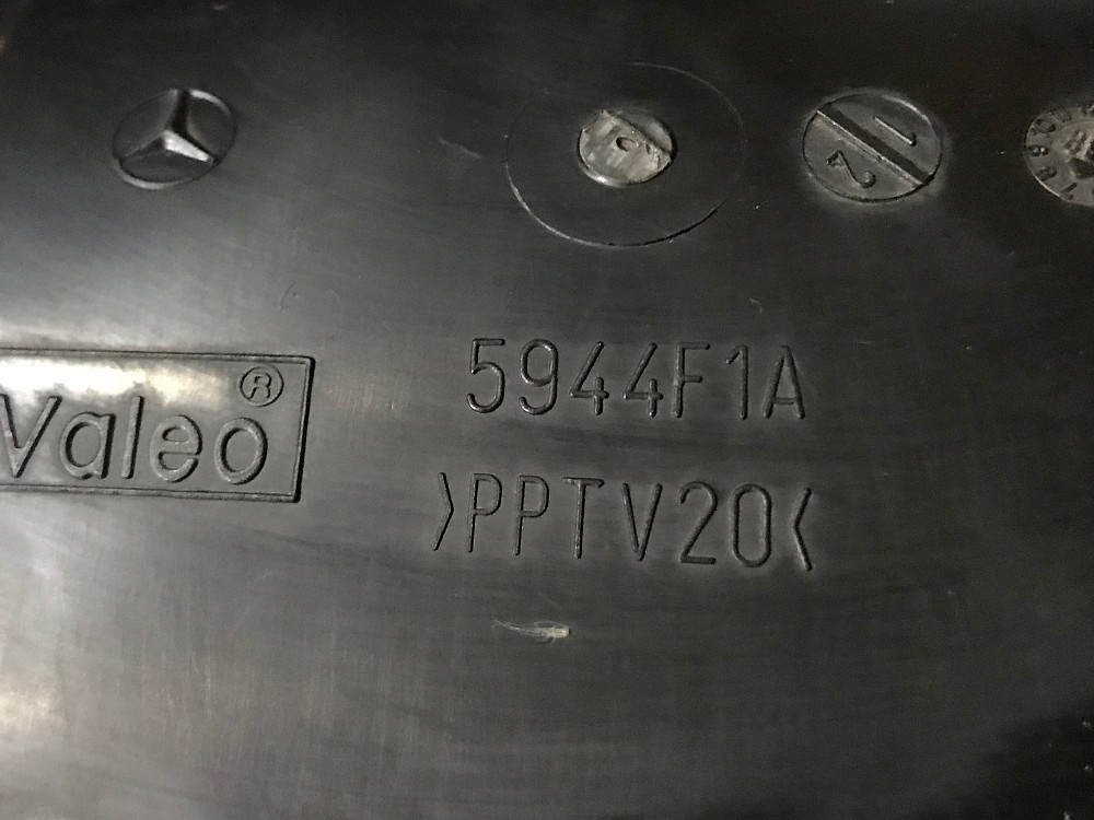 Бу крышка корпуса вентилятора Mercedes W168, 5944F1A Кропивницкий - изображение 2