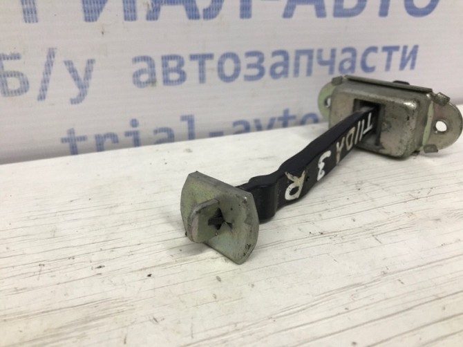 Ограничитель двери задний правый Nissan Tiida C11 1.6 БЕНЗИН HR16 2004 (б/у) Київ - зображення 3