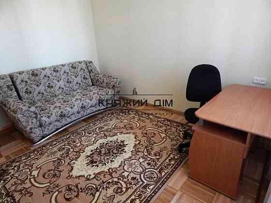 Хороша 3-х. кімнатна,роздільна квартира.Метро Вырлица. Код об'єкту: 1199581. Київ