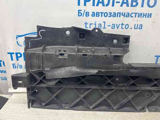 Дефлектор радиатора верхний Jeep Cherokee KL 3.2 БЕНЗИН EHK 2013 (б/у) Київ