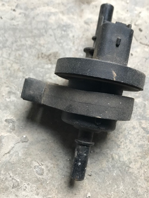 Бу клапан абсорбера Renault 8200024427 2580119A Megane Scenic Laguna Кропивницький - зображення 2