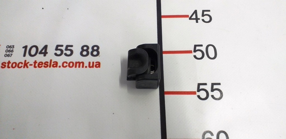 Отбойник крышки багажника верхний Tesla model S, model S REST 1008866-00-B Киев - изображение 1