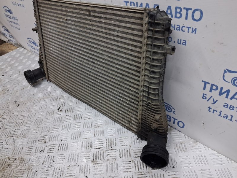 Радиатор интеркуллера Volkswagen Caddy 2K 1.9 DIESEL BJB 2003 (б/у) Київ - зображення 3