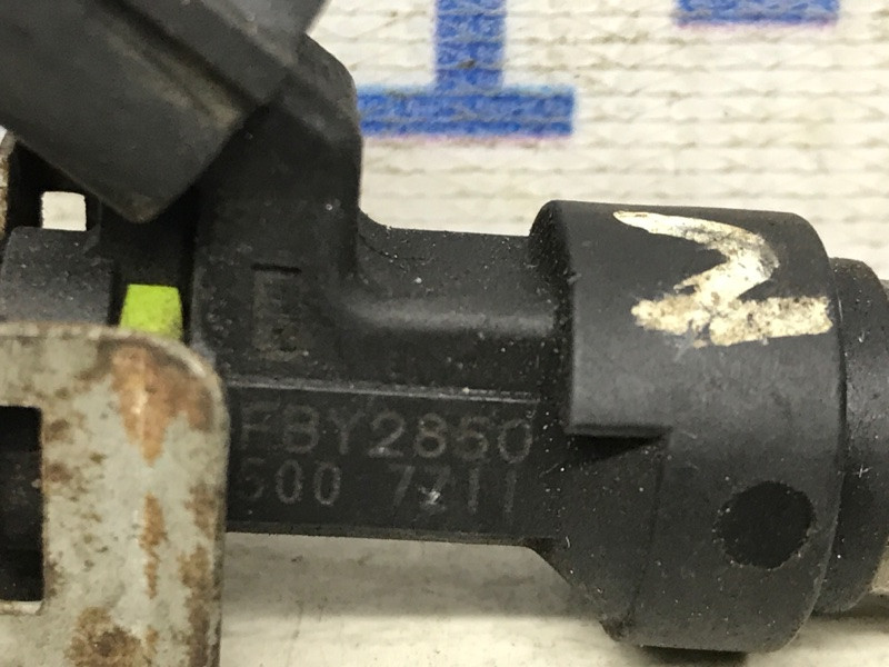 Форсунка топливная Nissan Qashqai J10 2.0 БЕНЗИН MR20DE 2006 (б/у) Киев - изображение 2