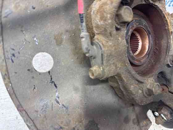 Кулак поворотный правый со ступицей Hyundai IX35 LM 1.7 DIESEL D4FD 2009 (б/у) Киев