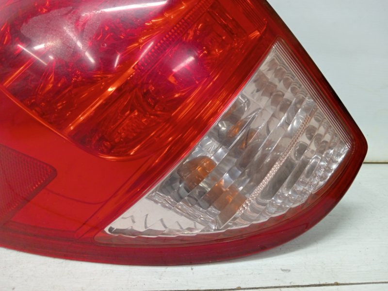 Фонарь задний внешний левый Toyota RAV 4 A30 2.0 БЕНЗИН 1AZFE 2005 (б/у) Киев - изображение 4
