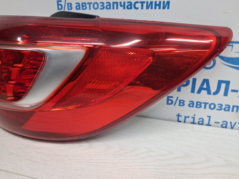 Фонарь задний внешний правый Kia Sportage SL 1.7 DIESEL D4FD 2010 (б/у) Киев - изображение 2