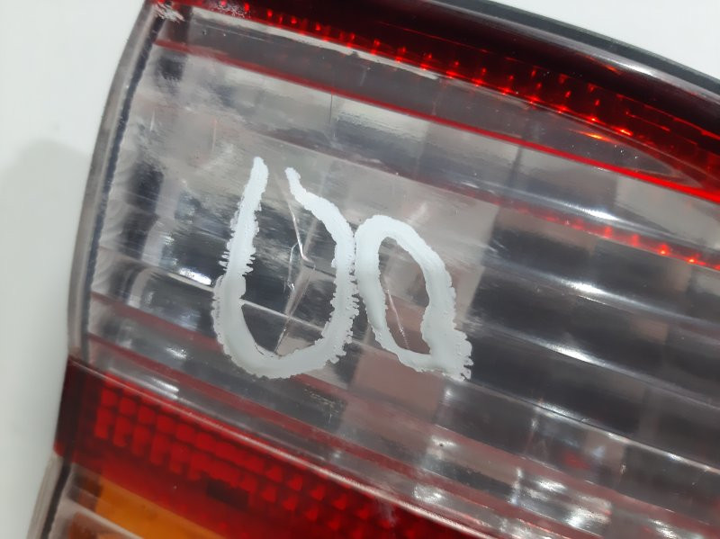 Фонарь задний внутренний левый Toyota Land Cruiser J100 4.7 1998 (б/у) Киев - изображение 2