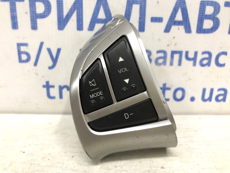 Кнопка руля SsangYong Korando C200 2.0 DIESEL 2010 (б/у) Київ - зображення 1