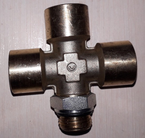 З'єднувач різьбовий 4-х сторонній М16х1.5 Camozzi Сумы - изображение 1