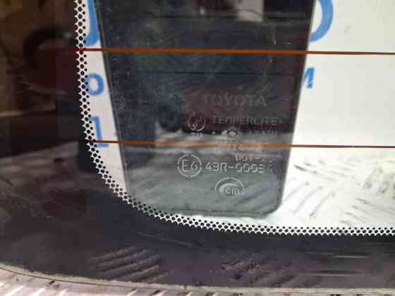 Стекло крышки багажника Toyota Land Cruiser J100 4.7 1998 (б/у) Київ