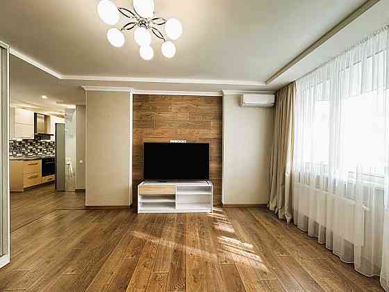 продажа 2-к квартира Киев, Голосеевский, 132500 $ Київ