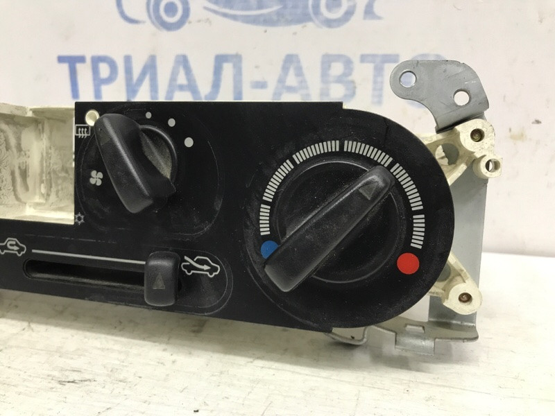 Блок управления кондиционером Mitsubishi Pajero Sport K9 2.5 DIESEL 4D56 1996 (б/у) Киев - изображение 3