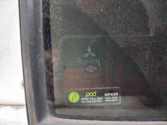 Стекло двери задней правой (форточка) Mitsubishi Pajero Wagon 1999-2006 MR436986 (Арт. 62219) Киев