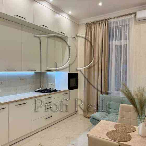 продажа 3-к квартира Киев, Голосеевский, 175000 $ Киев