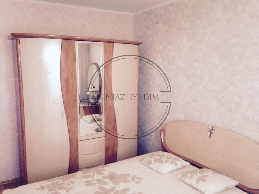 Продається чудова 3 кімнатна роздільна квартира на Подолі, на проспекті Правди 8 А Київ - зображення 3