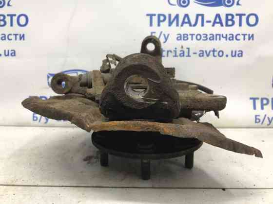 Кулак поворотный правый со ступицей Mitsubishi Pajero Wagon 4 3.2 ДИЗЕЛЬ 4M41 2006 (б/у) Киев