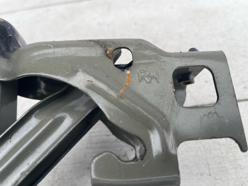 Петля крышки багажника правая Hyundai Sonata YF 2.4 БЕНЗИН G4KJ 2010 (б/у) Киев - изображение 6