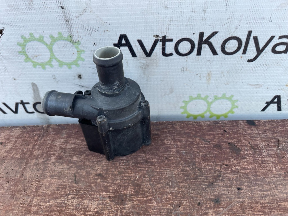 Помпа системы охлаждения Skoda Octavia 2013-2019 (5Q0965561B) Ковель - зображення 3