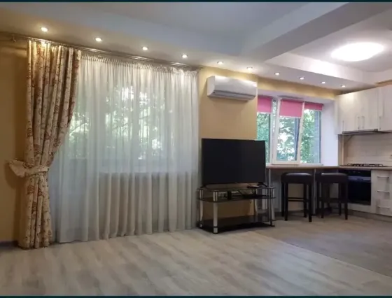 Продается 1-но ком квартира на Печерске, ул. Бойчука ( Киквидзе ), 34 Киев