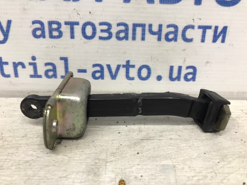 Ограничитель двери передний правый Mitsubishi Pajero Sport K9 2.5 DIESEL 4D56 1996 (б/у) Киев - изображение 1