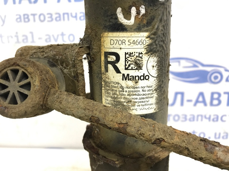 Амортизатор передний правый Hyundai Tucson TL 1.7 DIESEL D4FD 2015 (б/у) Київ - зображення 4